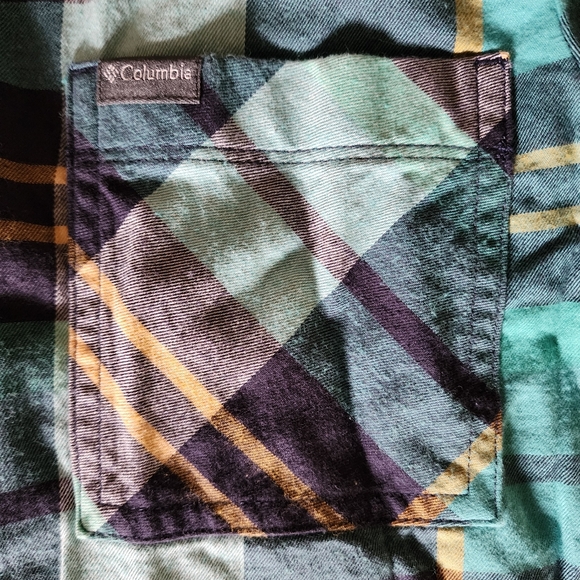 💐2/$25 Women's Columbia Sportswear Plaid Button-down Shirt, Medium - Picture 4 of 11